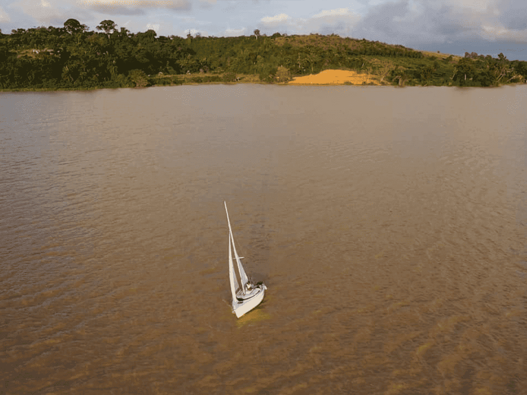 Barbecue et Virée en Voilier sur la Lagune Ébrié - Photo 2