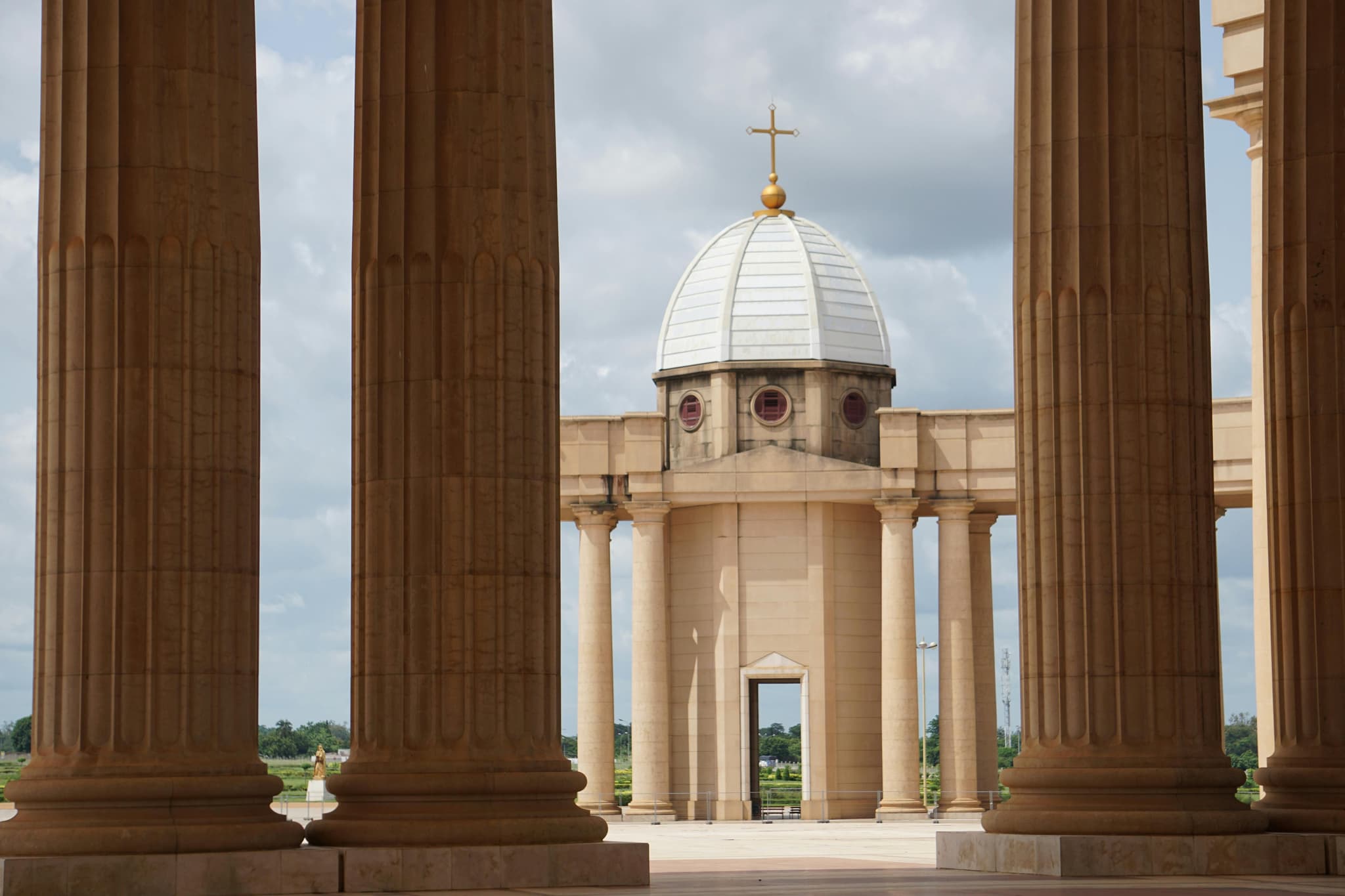 Yamoussoukro, Terre de Paix 1