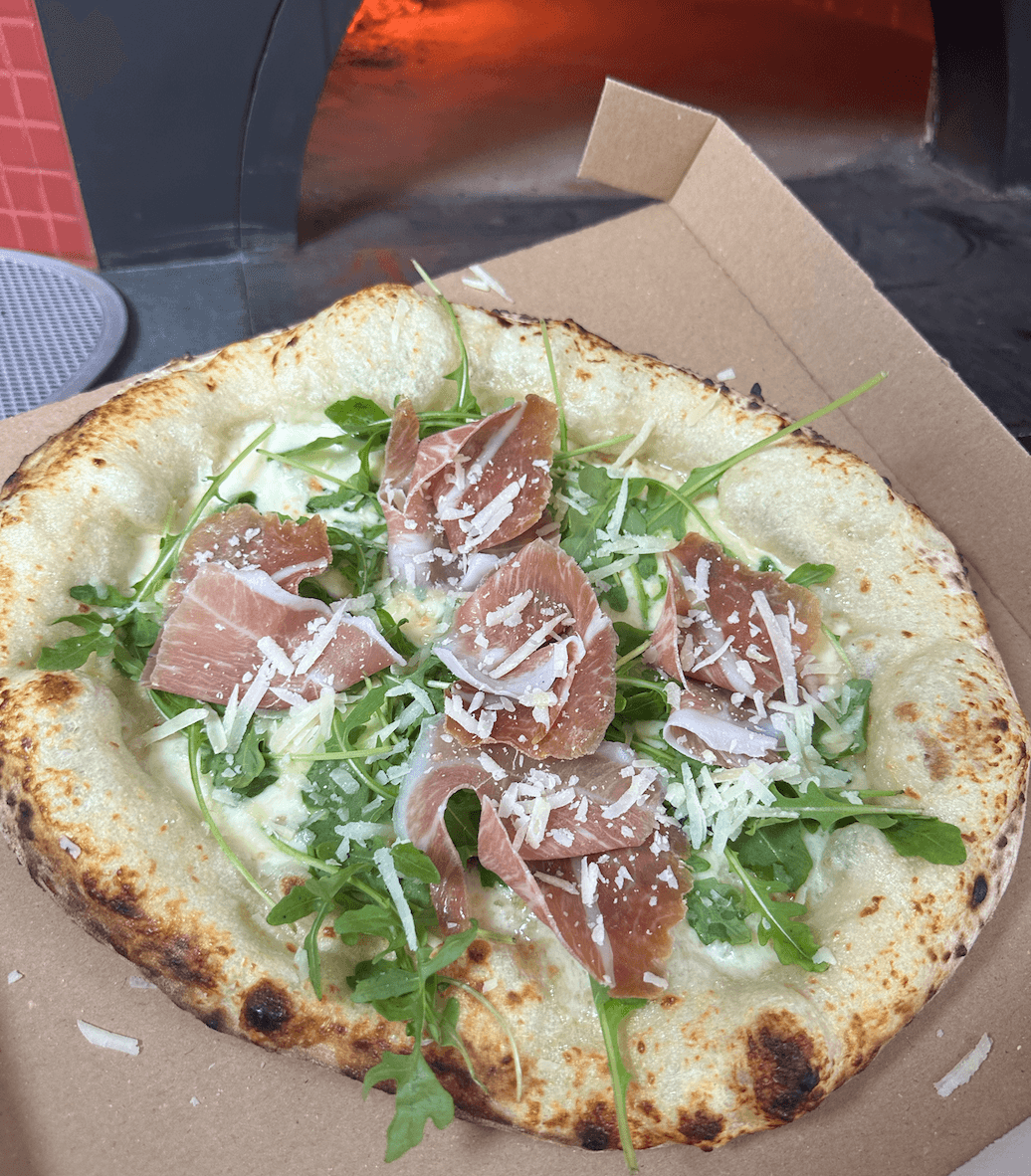 A TAVOLA PIZZA