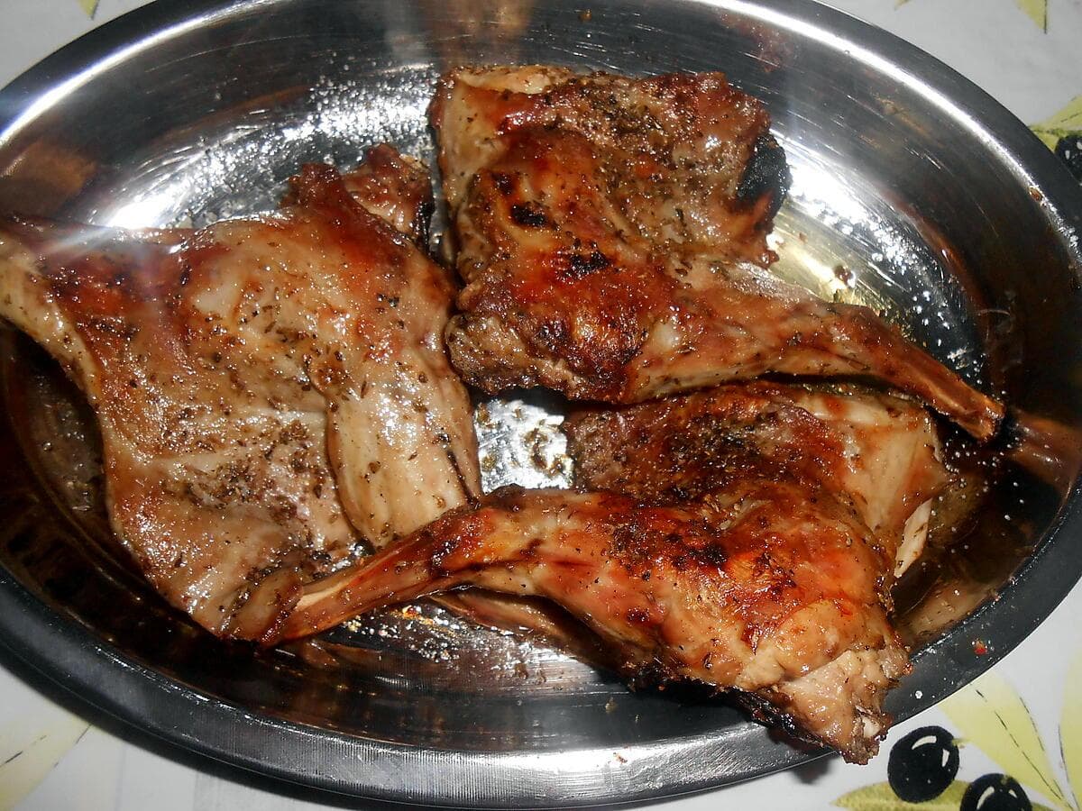 Demi Lapin Grillé + Attiéké